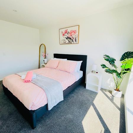 Walking Distance To Riverside Market & Hospital Christchurch Buitenkant foto